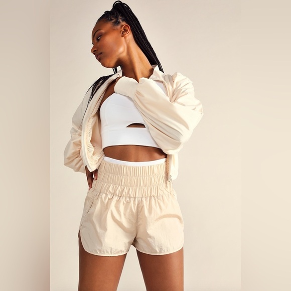 Free People Pants - Free People The Way‎ Home Short in Tahitian Vanilla Ivory Activewear Size Medium